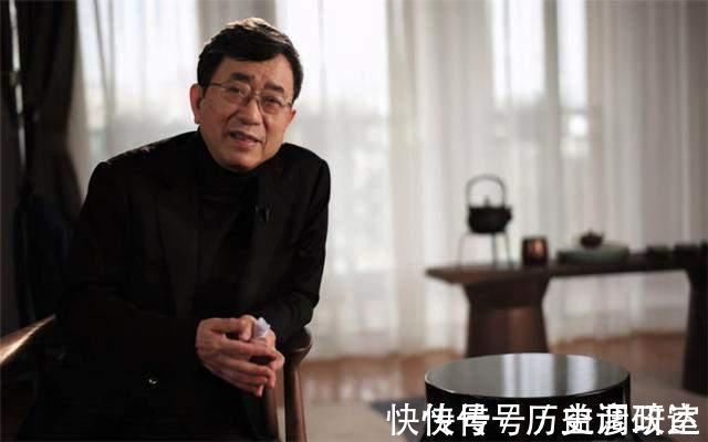 图书馆!余秋雨为去西北找阳关,46岁用23封信辞掉职务,贾平凹:难得人才