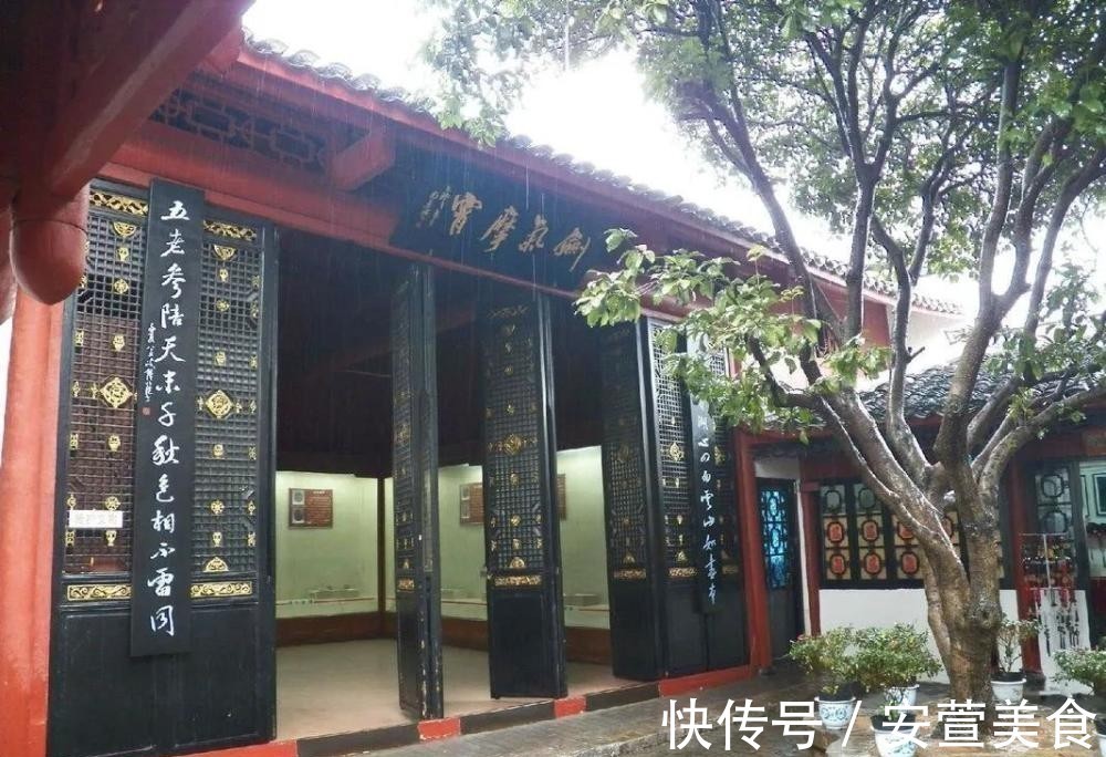 对联|破庙对联难倒乾隆,路过乞丐轻松对答,乾隆听后脸色大变!