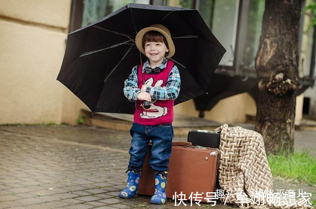 发育期|宝宝为什么喜欢揪妈妈的头发明白缘由后,你还舍得凶他吗