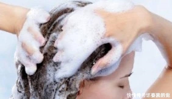脱发|女生“洗头”要戒掉这3恶习,否则头发会“越洗越油”,还脱发!