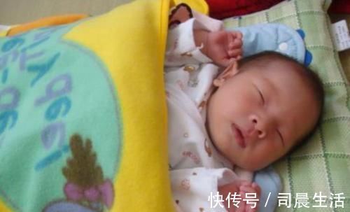 爸爸妈妈|准不准孩子的睡姿暗示了不同的性格如果是第一种,恭喜你