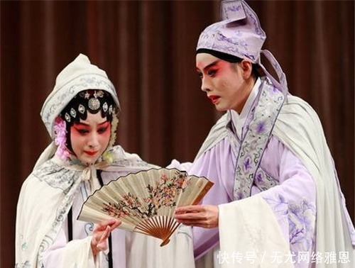 并非|“眼看他起朱楼,眼看他楼塌了”,最初说的是谁?并非红楼的贾府