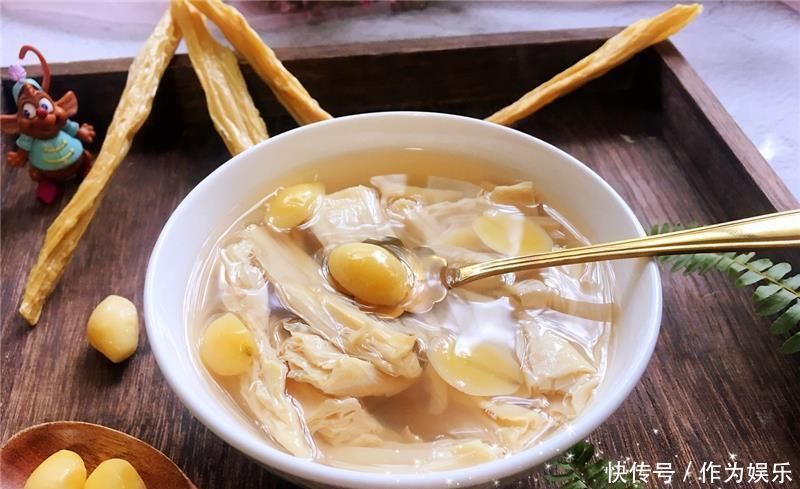 “天然黄体酮”被找到,女人每天喝一碗,40岁不显老,素颜也很美