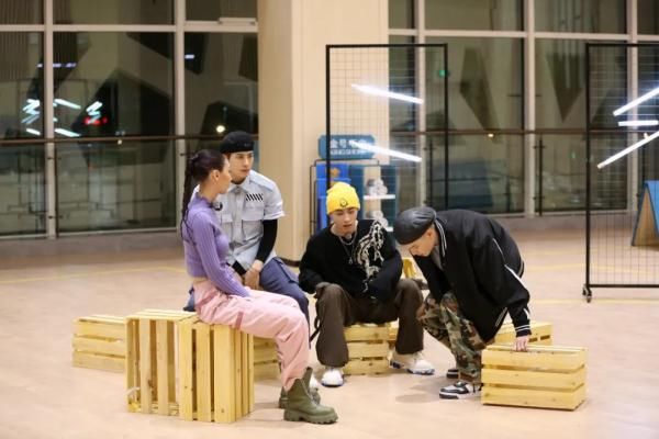 《嗨放派》暖心收官，奇趣实验能否创造“世界之最”