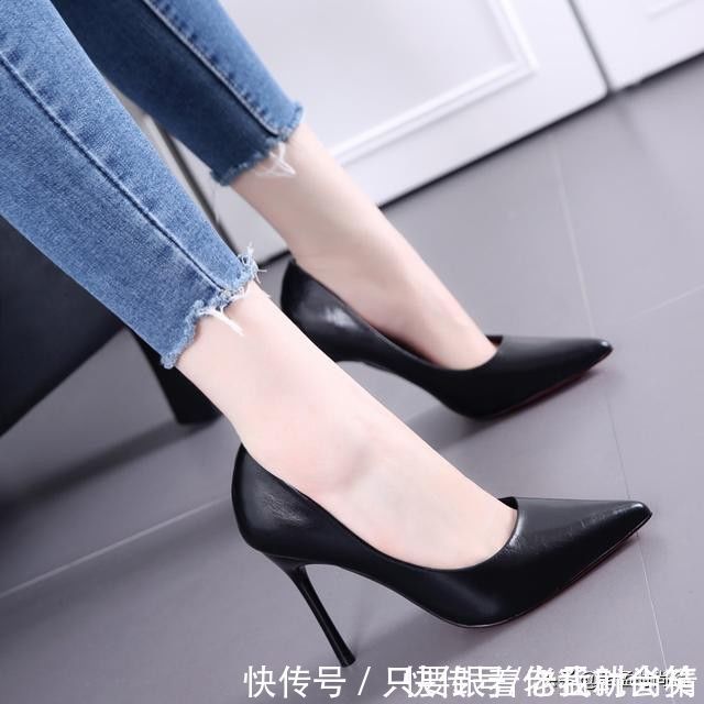 漆皮 穿上了高跟鞋,不知哪来的气质,走路都抬头挺胸,自信心爆棚