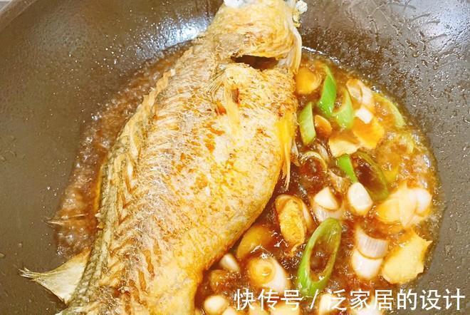 家常鱼肉菜谱，黄花鱼烧豆腐，简单美味营养，吃不胖，随便吃