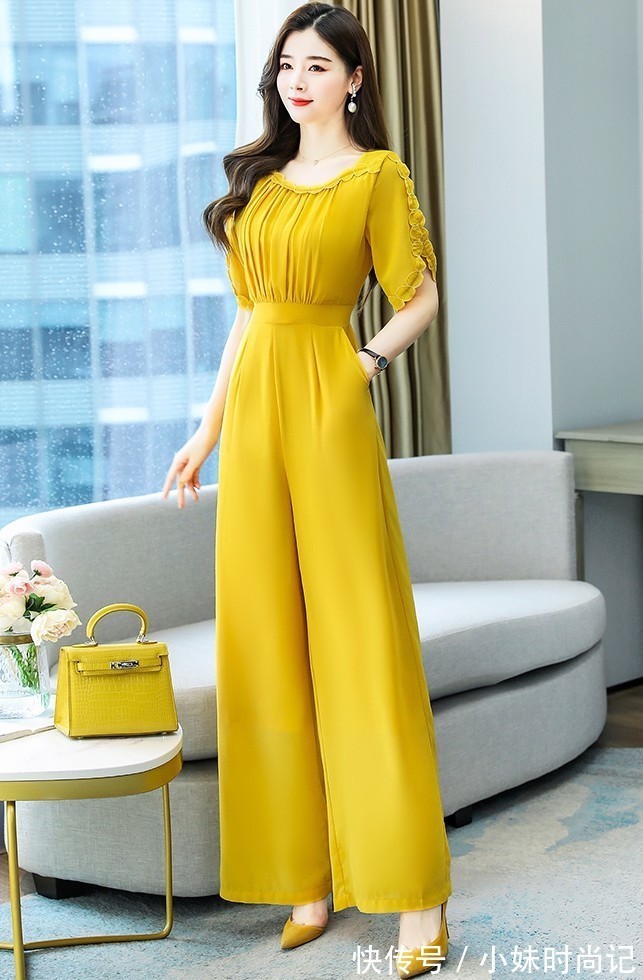 气质|雪纺连衣裙，时尚御姐，休闲显气质