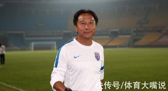 执教|前国奥主帅再出山中国足坛的“救火队长”,能力不足情商补