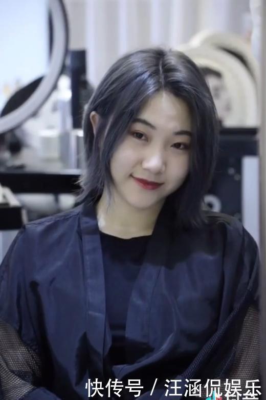 高冷|圆脸小姐姐“太丑”,美发师只剪短后换一种颜色,瞬间减龄又高冷