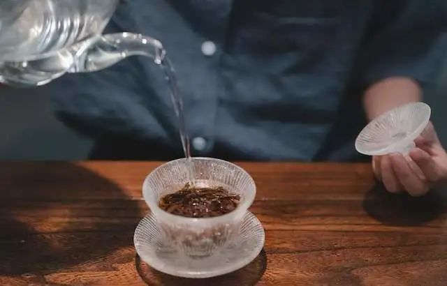 24岁男子肩膀痛，查出肺癌，提醒：身体有2痛1粗，最好检查下