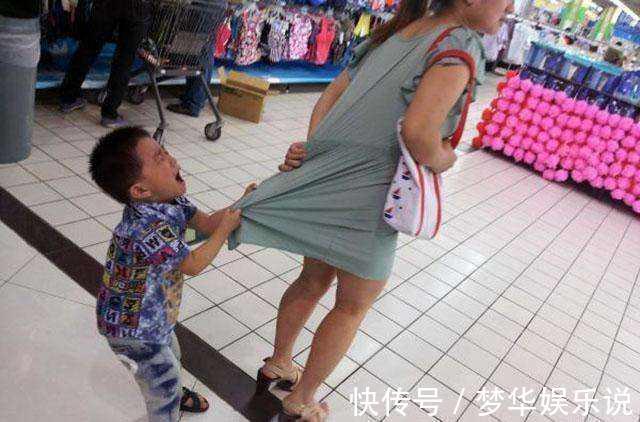 惩罚|“推你几下怎么了?”7岁男孩超市猛推孕妇,准爸的做法让人解气