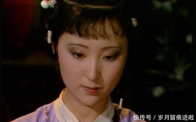 李纨&林黛玉进贾府吃的第一顿饭,曹雪芹用300字写出了3万字的内涵