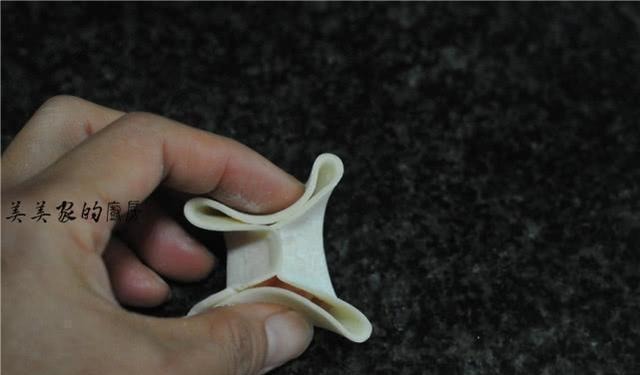 儿子三天两头要吃此早餐，平底锅一烙10分钟就上桌，解馋还顶饱