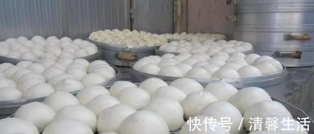 酵母|蒸馒头只会加水难怪做出来的不好吃，教你这1招，馒头松软好吃