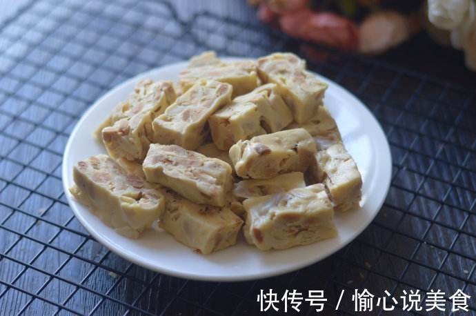 学会制作这种零食后，再也不用在外面买了，无任何难度，简单易会