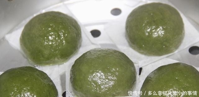 这种野菜路边很常见，摘回家蒸一蒸，变身网红美食，松软又清香