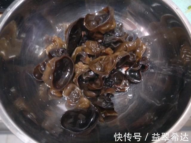 馅料|天冷吃菜盒子，就选西葫芦馅，不出汤味道好，软嫩香浓孩子爱吃
