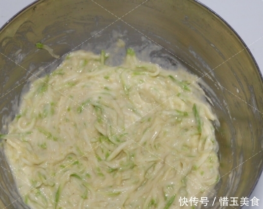 这块小饼当早餐,家人吃1次回味3天,简单好做,成本实惠,好吃