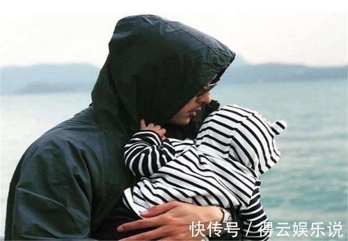 父母们|宝宝喜欢被抱着到处走,大人一坐下立马就哭,这是为什么?别嫌烦