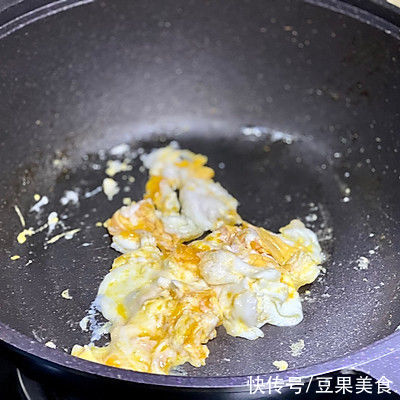 米饭|#奈特兰芝士粉挑战赛#广东美食腊肠蛋炒饭