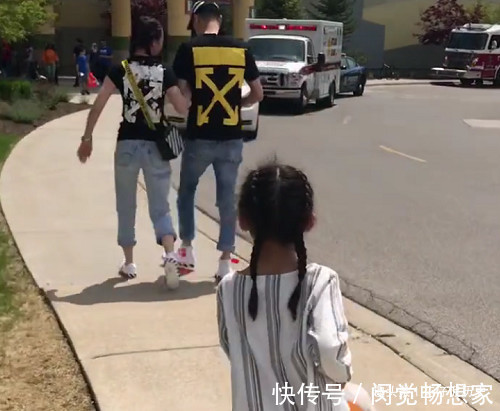 秀恩爱|“秀恩爱夫妻”带娃出门火了,萌娃拎着包大概只是个意外!