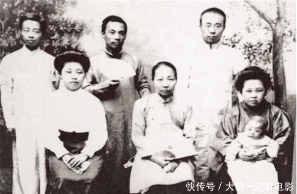 晚年|周作人:活了83岁,晚年靠臭豆腐和玉米糊艰难度日