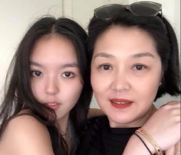 遗产|李咏去世后留下2亿遗产，没有给哈文，而是全部给了她