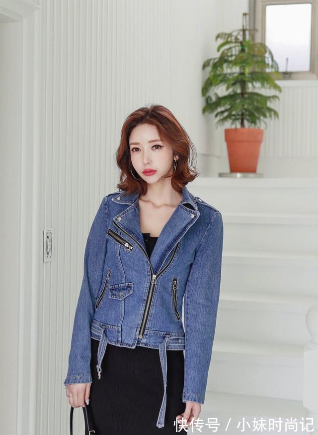 清新|黑色吊带包臀裙配高跟鞋,清新靓丽,很有女人味