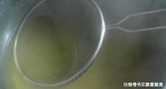 它就是“养花万能水”,比淘米水、啤酒水强10倍,植物吸收快