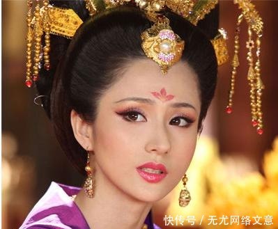 夫人|91岁老太死后被亲生女儿扒出和外孙奸情，荣国夫人传奇一生！