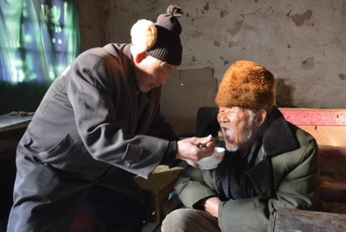  人做事|“50不交钱，80不留饭”为何不能和50岁的人谈钱，不留80老人吃饭！