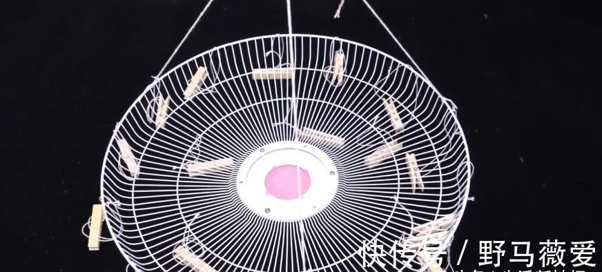 热熔胶|电风扇坏了不要扔,在中间加一个大塑料瓶,全家人看了都夸好