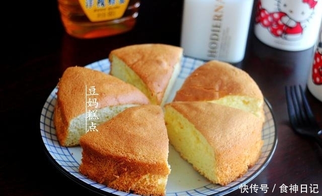 不用油不用牛奶,教你做蜂蜜蛋糕,蒸或烤都可以,只需4种食材