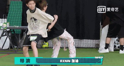 导师团|《少年说唱企划》首场公演来袭，说唱导师团燃炸开唱引全场赞叹