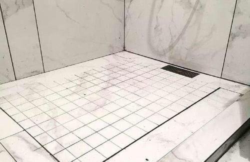 大理石|卫生间地面不要再贴瓷砖了,头一次见这种设计,排水速度快10倍