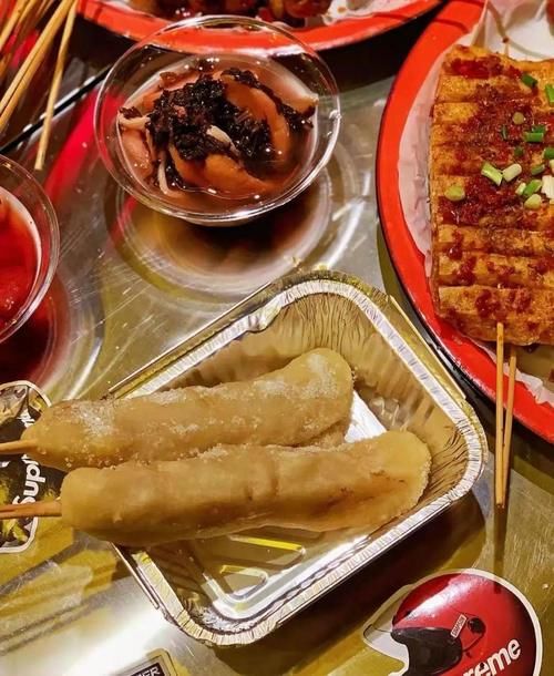 炸串里的每一滴油,都藏着长沙人的口水