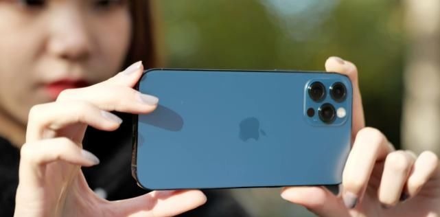 iphone|苹果手机别乱买，目前这四款人气最高口碑最好，入手绝不吃亏！