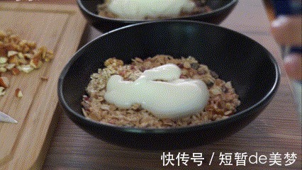 希腊酸奶|不论男女,早晨吃点它,口臭便秘逐渐消失,润肠通便,清淡养颜