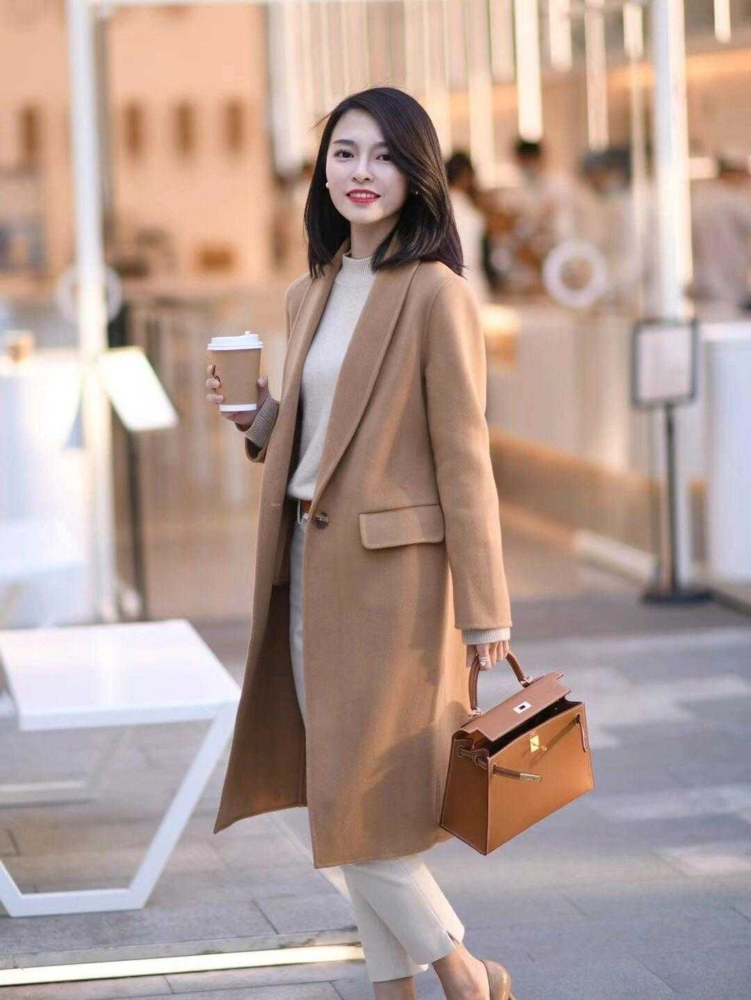 打底衫|这个冬季流行大衣配裤子,精神又气质,赶紧过来看看吧!