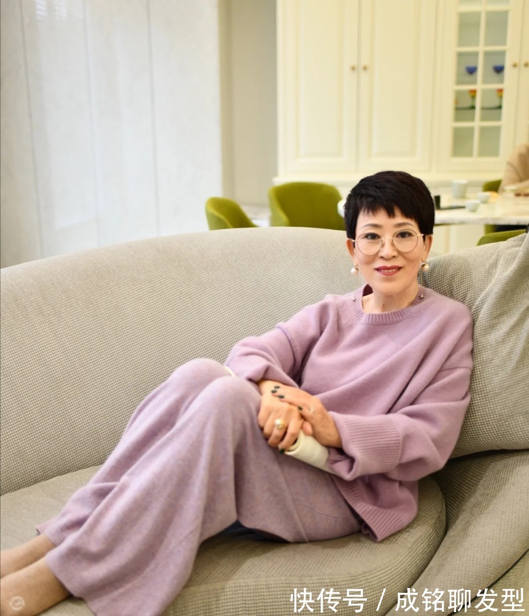 小西装|老年穿搭就服这位62岁的奶奶！自然真实不做作，时尚大方又高级