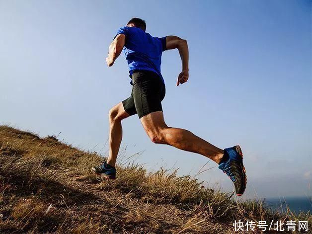 跑步|怎样跑步才正确？快自查，你的这些做法存在问题
