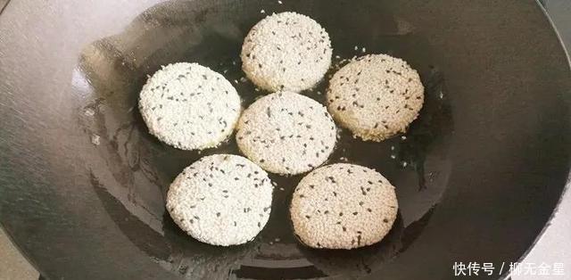 早餐|红薯芝麻饼,香甜美味,当早餐也不错!