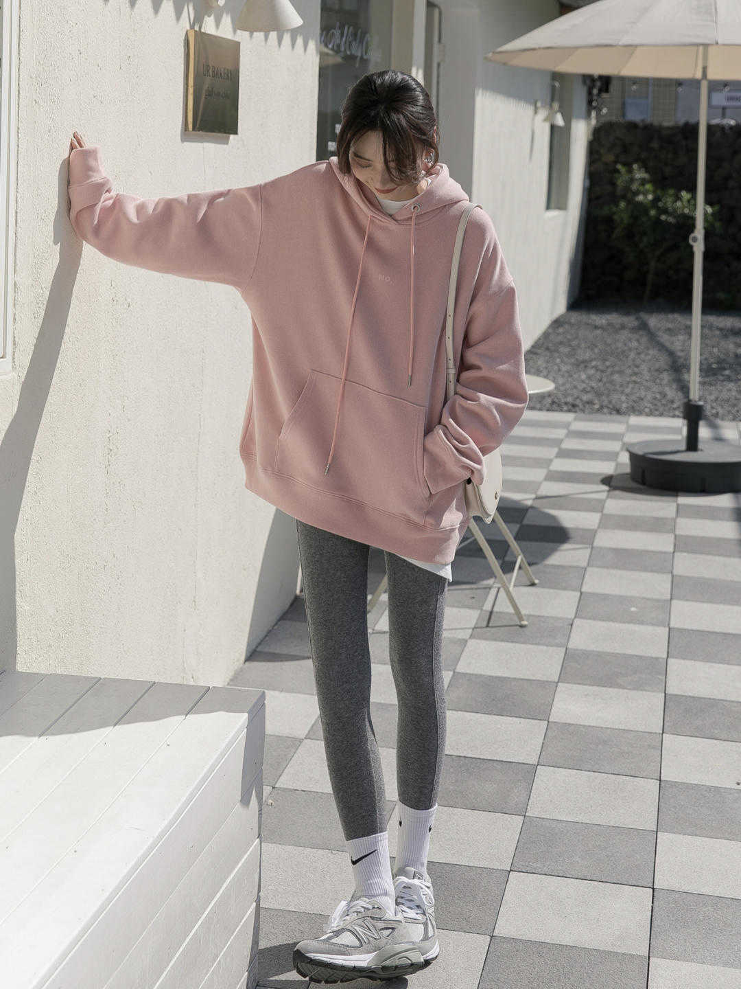 针织开衫|30+的女人常备这几条裤子,搭配上针织开衫或者毛衣,百搭又高级