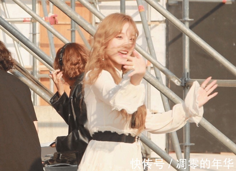 跑男|《跑男》滤镜有多强路人镜头下的宋雨琦，立马暴露真颜值