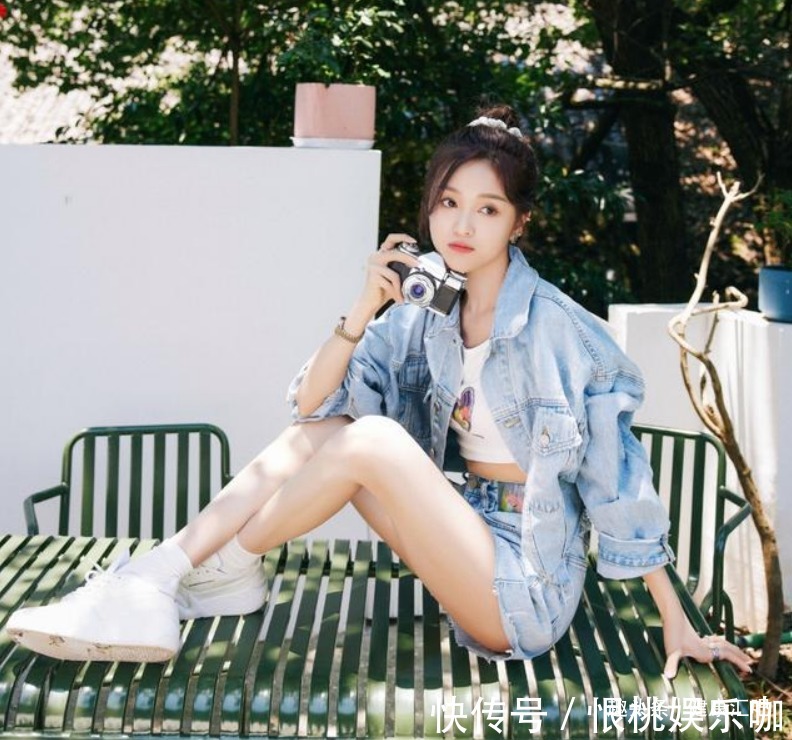 漫画腿|吴宣仪的漫画腿太好看了!又细又直,分享3个腿部动作,塑造同款