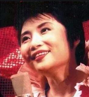 音乐家|同名李娜命运却大不同,一个嫁初恋获幸福,一个2次爱上有妇之夫