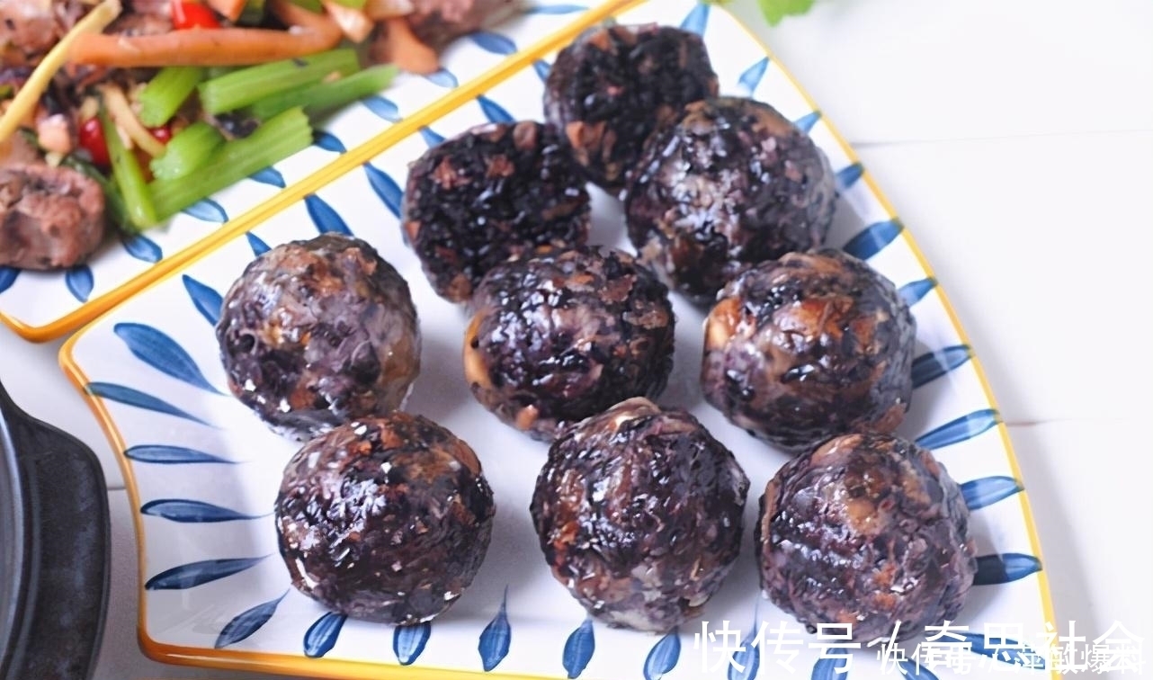 周末大餐,整整花了9个小时,中饭变成了晚餐,上桌全家惊艳啦!