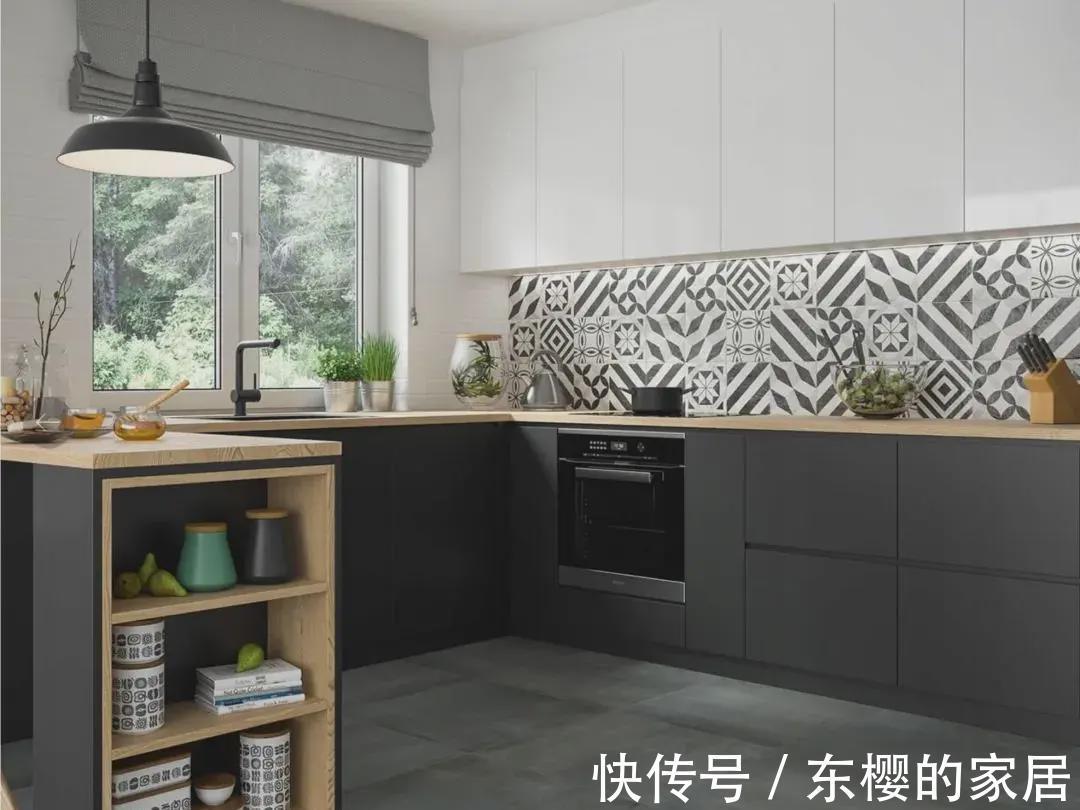 施工|贴瓷砖，是先铺墙？还是先铺地？90％的人搞错了！