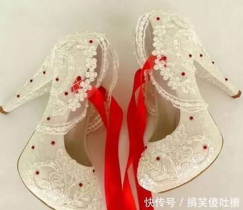 改造|买了双白色高跟鞋，嫌太单调，稍加改造就美过新娘鞋，附教程！