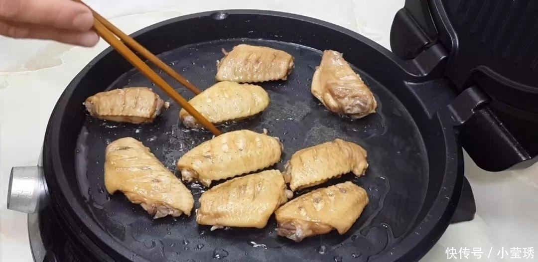 10个鸡翅, 1瓶可乐, 教你在家自制可乐鸡翅, 好吃到满嘴都是油